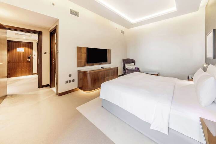 Room 51 of 277