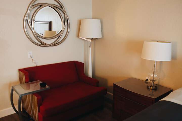 Premium King Bed (11 of 17)