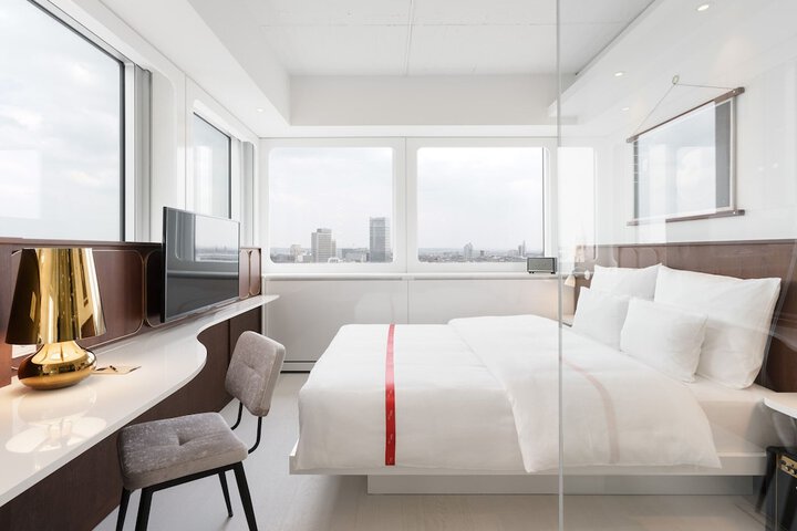 Room 2 of 75