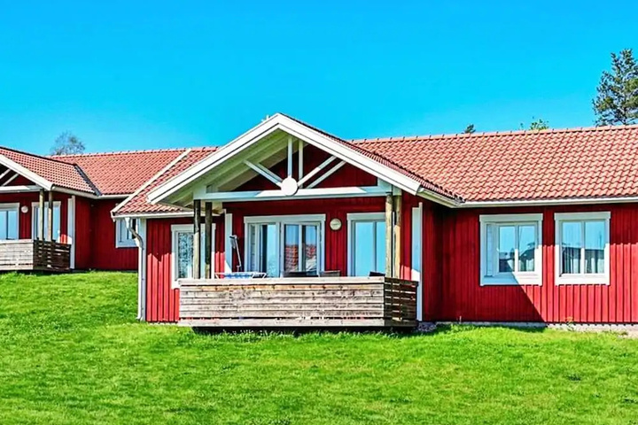 8 Person Holiday Home in HOK