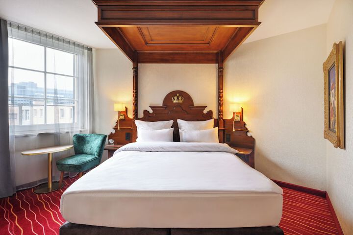 Room 41 of 111