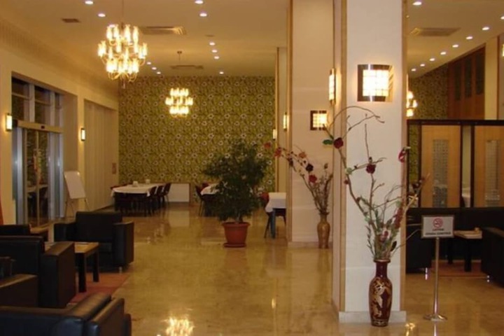 Guest Lobby