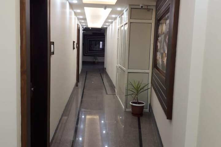 Ballroom/Hall 25 of 30