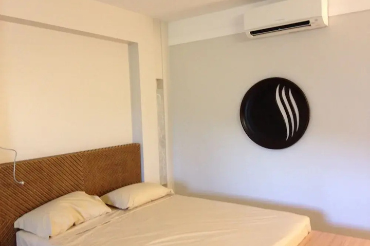 Room 5 of 27