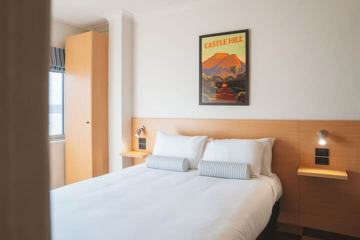 Room 38 of 167