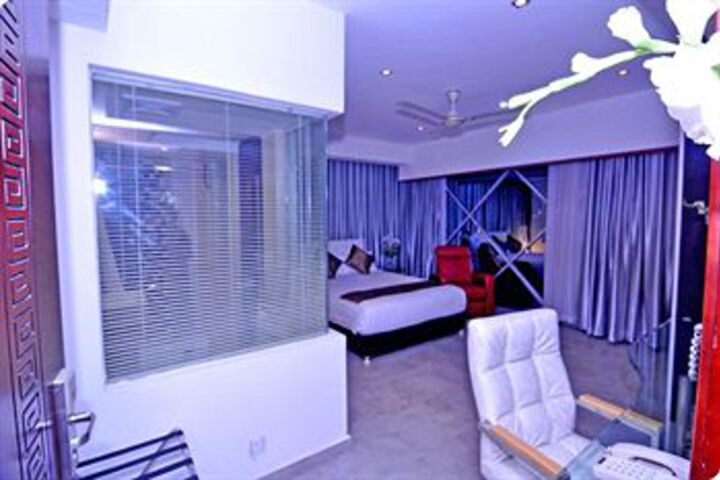 Room 12 of 23