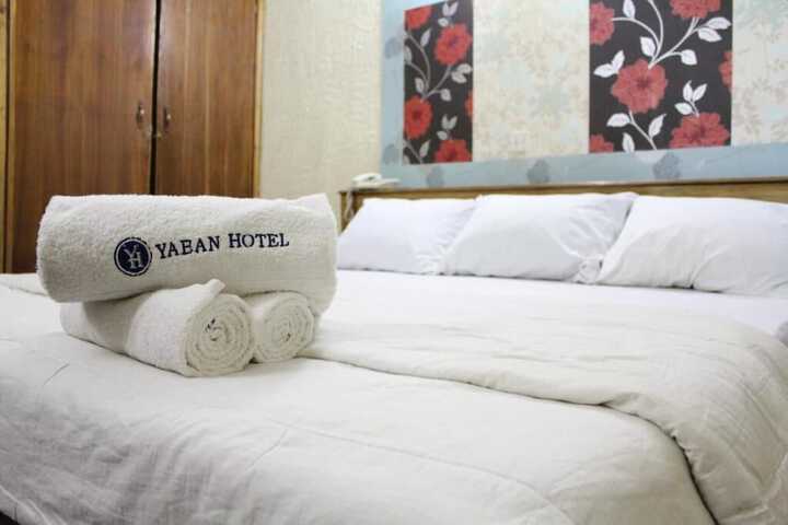 Room 9 of 26