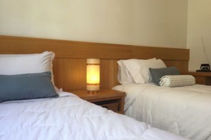 Room 10 of 20