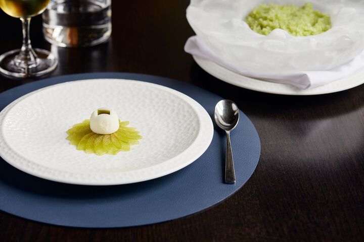 Dining 73 of 109