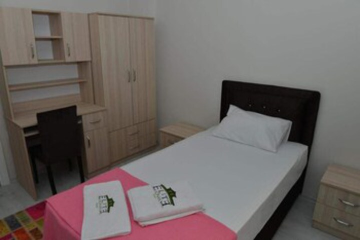 Room 26 of 33