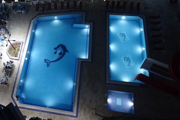 Pool 18 of 32