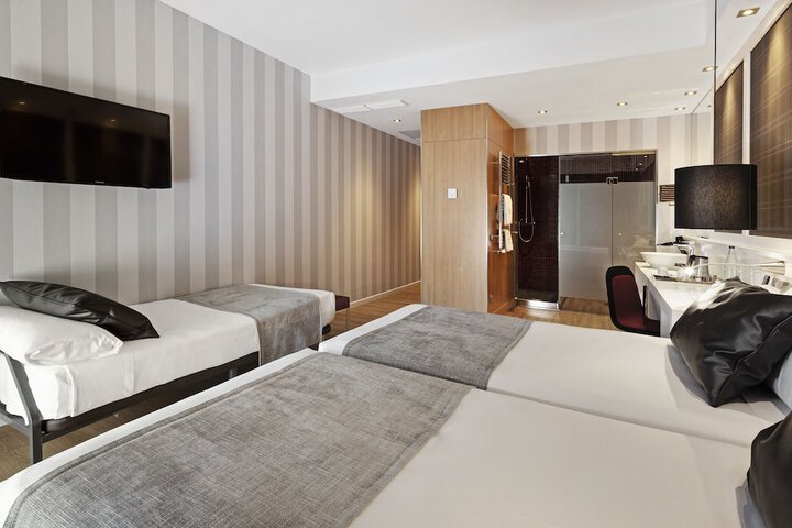 Room 13 of 88