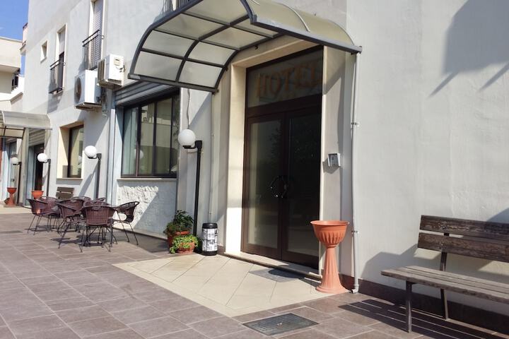 Hotel 52 of 63