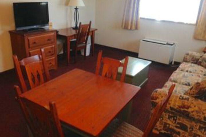 Room 16 of 50