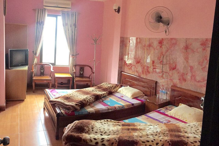 Room 3 of 12