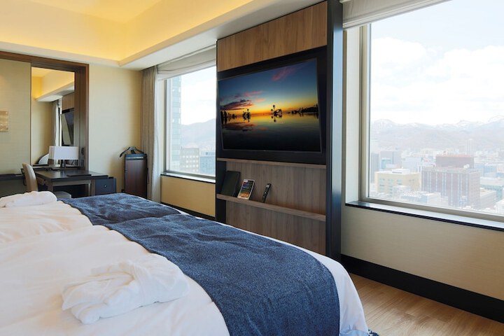 Room 25 of 87