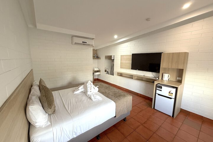 Room 8 of 24