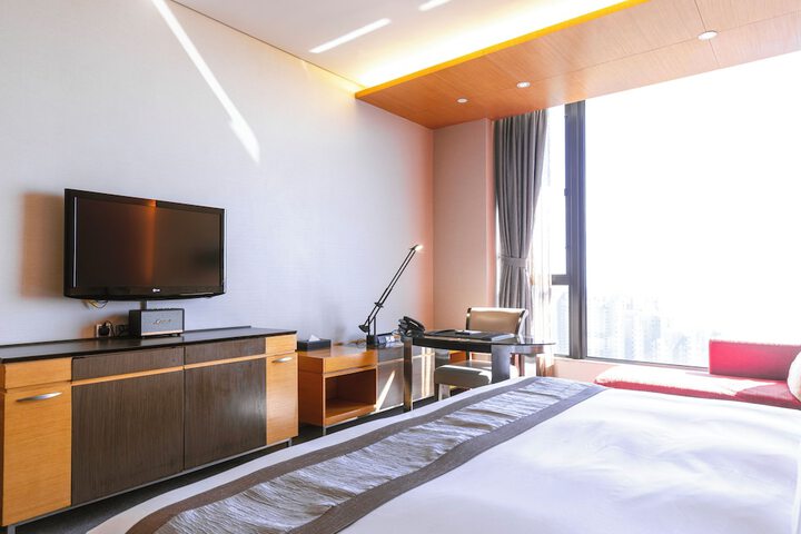 Room 9 of 24