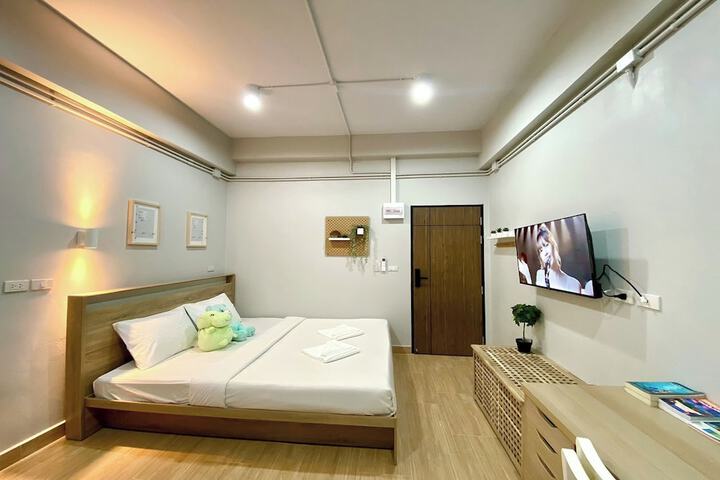 Room 27 of 51