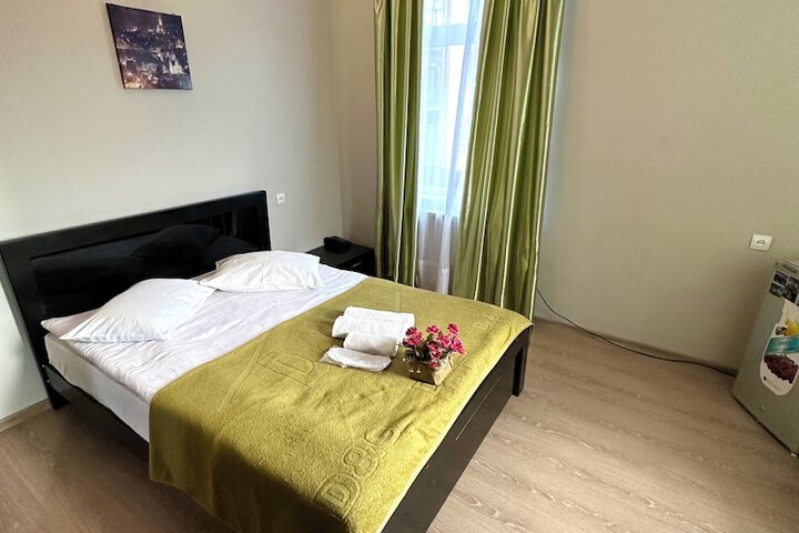 Room 18 of 94