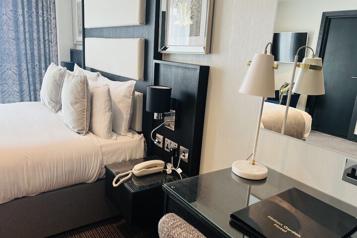 Room 19 of 90