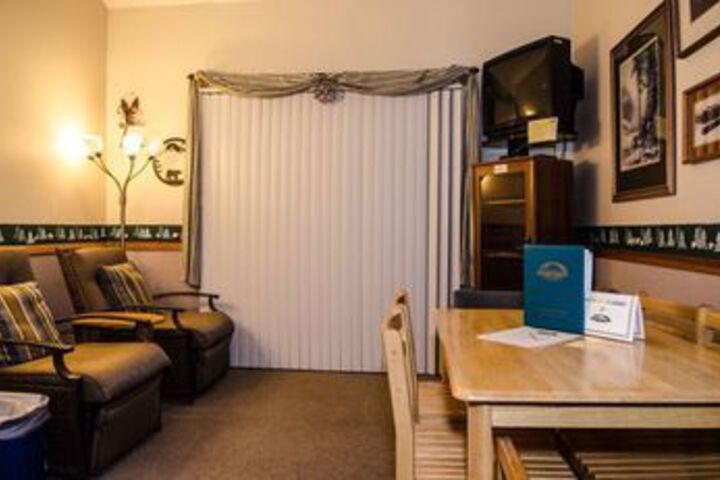 Room 585 of 697