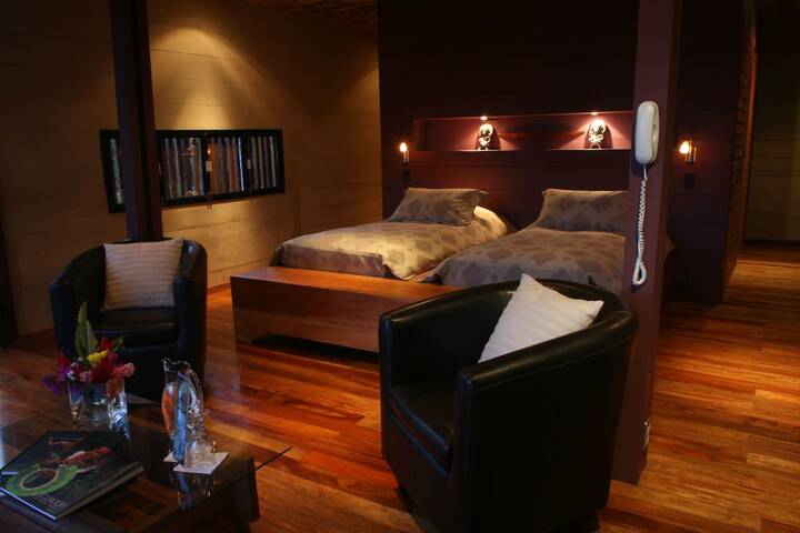 Room 5 of 126