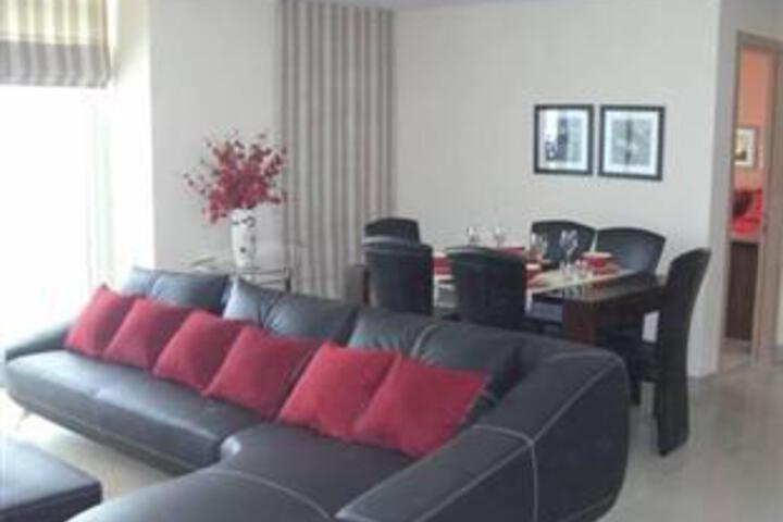 Room 2 of 6