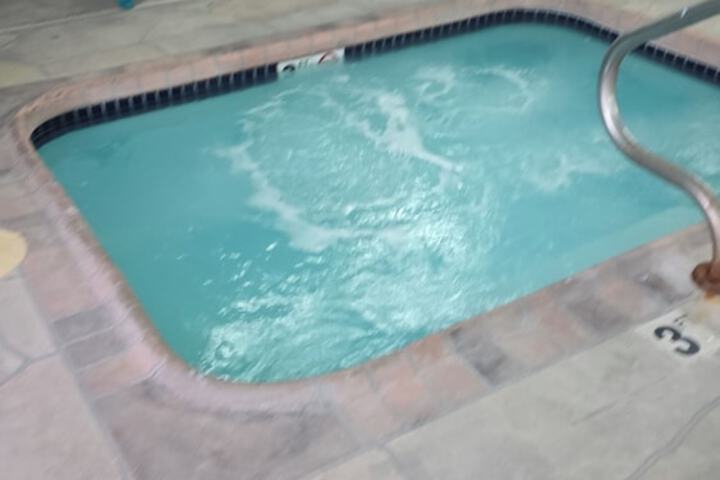Pool 70 of 106