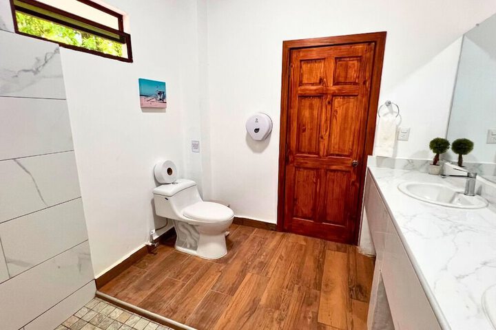 Room 50 of 108