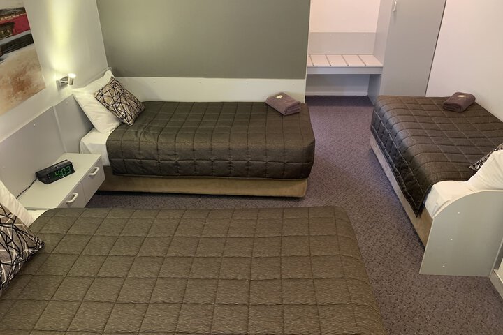 Room 13 of 37