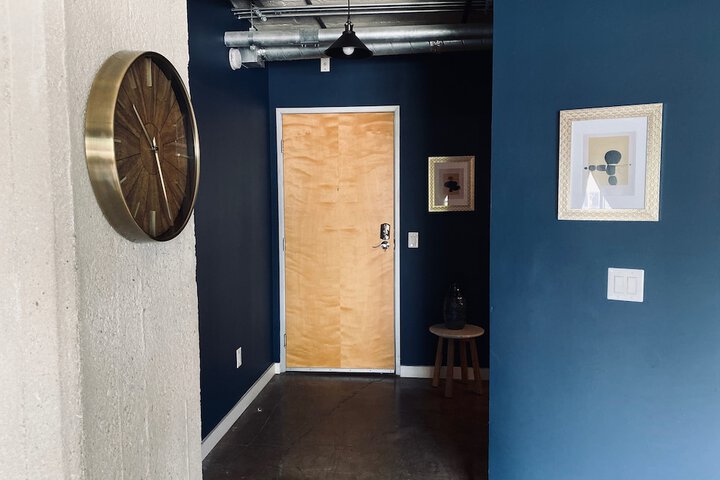 Room 52 of 108