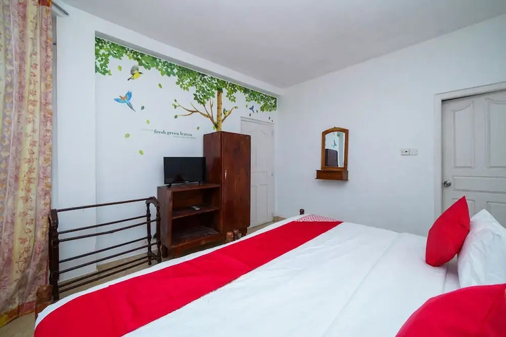 Room 2 of 15