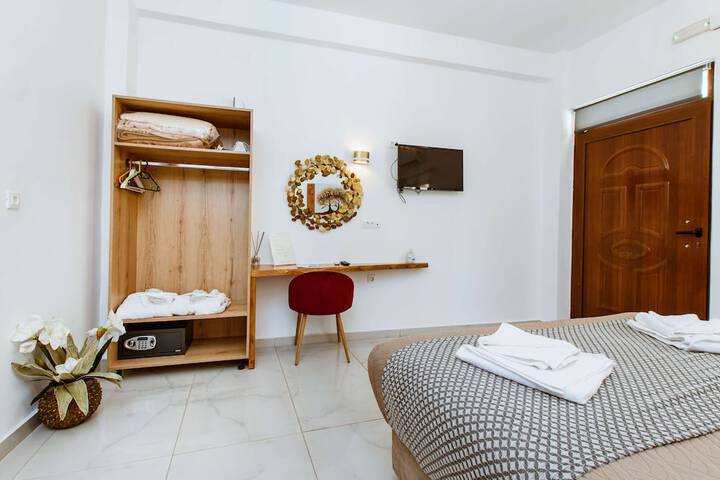 Room 30 of 132