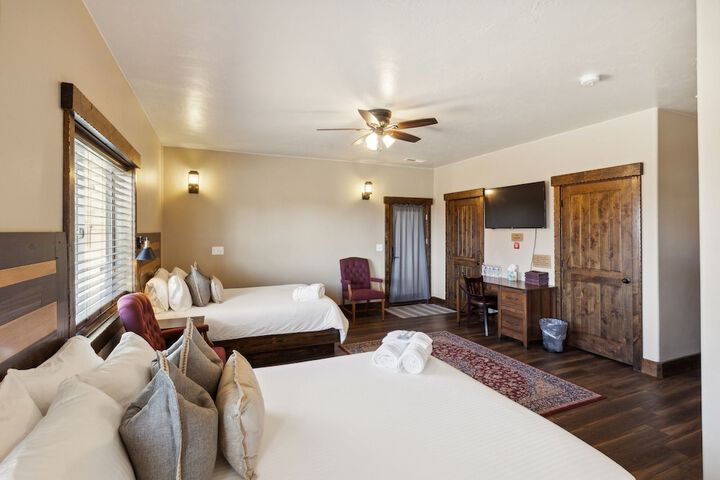 Room 45 of 225