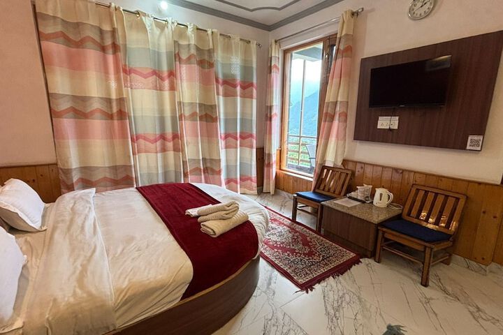 Room 8 of 27