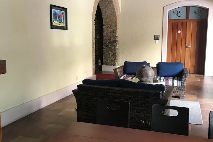 Guest Lobby
