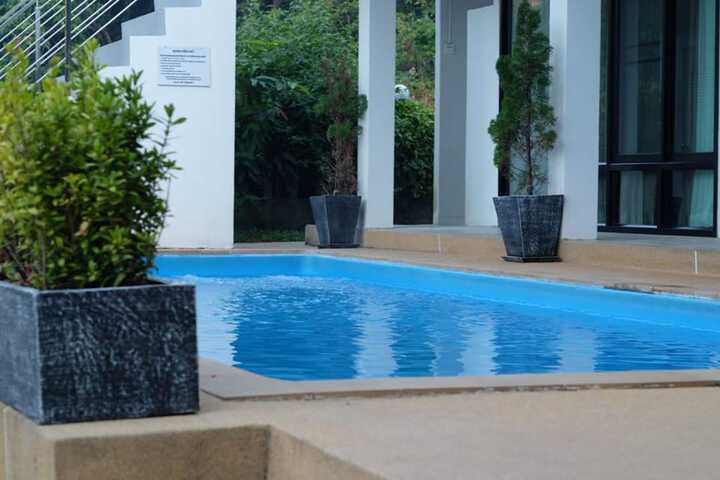 Pool 19 of 35