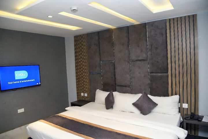 Room 30 of 78