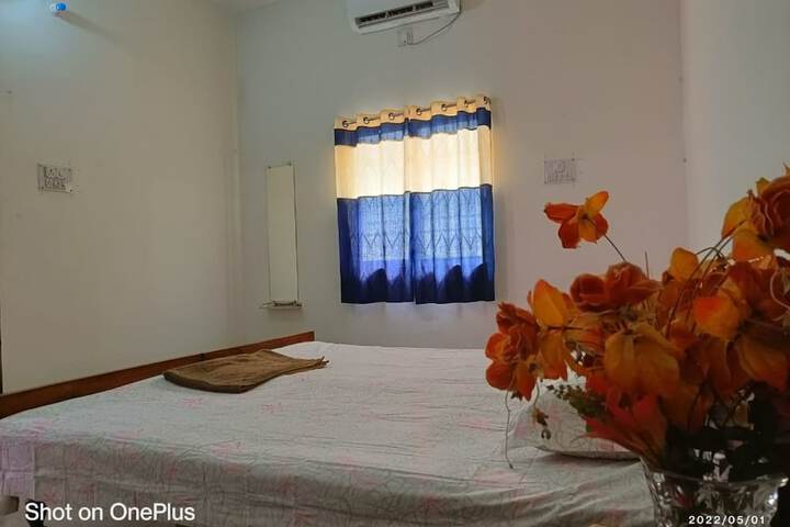 Room 3 of 7