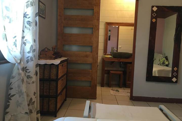 Room 10 of 40