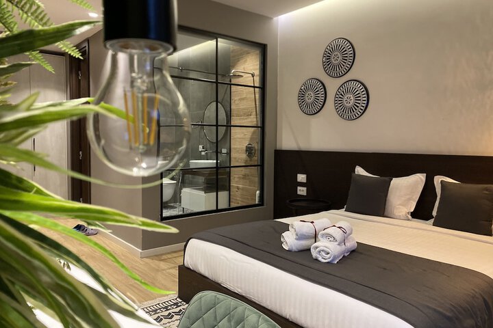 Retreat Apartments