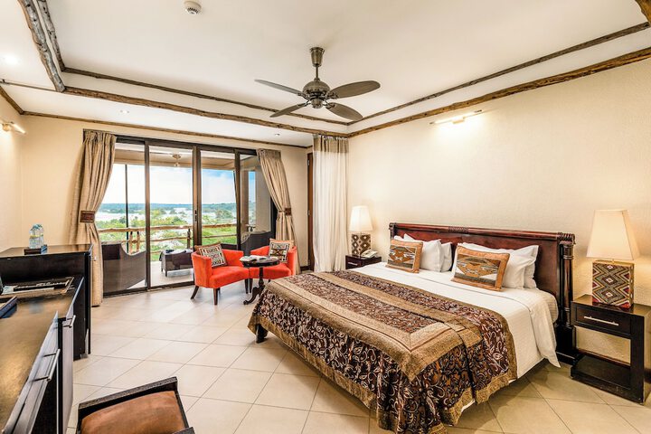 Room 2 of 119