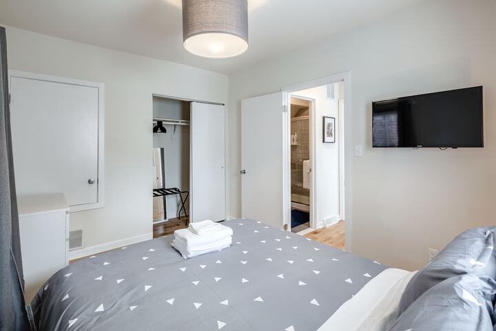 Room 3 of 27