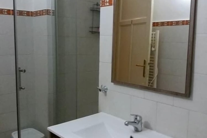 Room 16 of 27