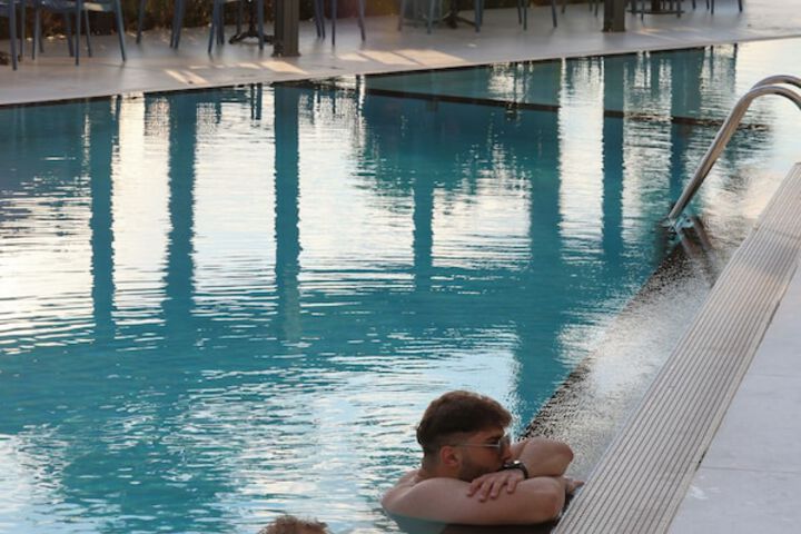 Pool 48 of 107