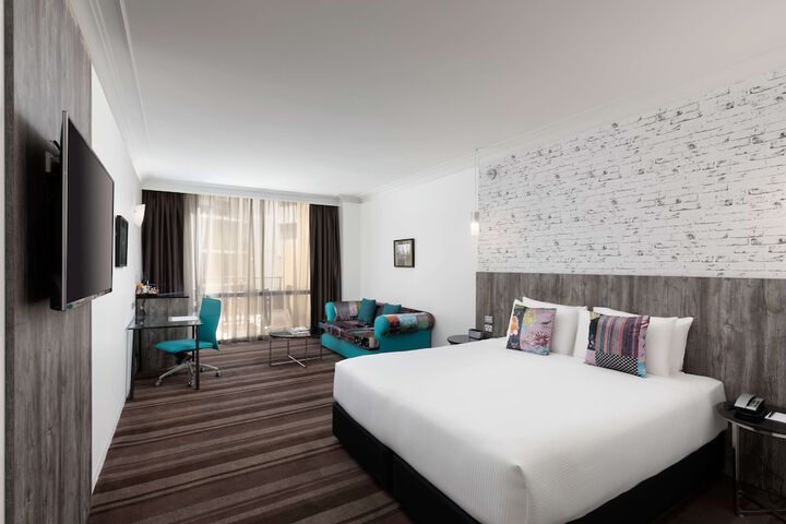 Room 10 of 39
