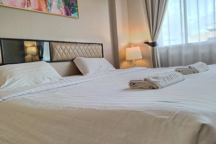 Room 2 of 23