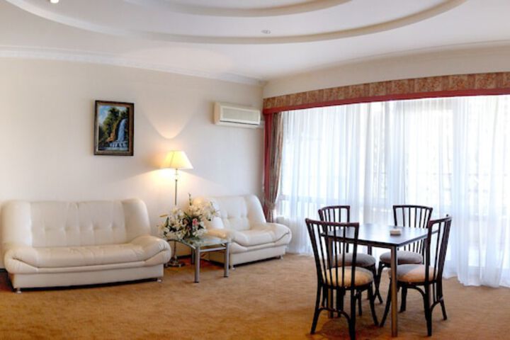 Room 40 of 69