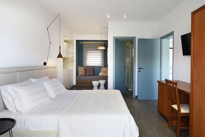 Room 10 of 71